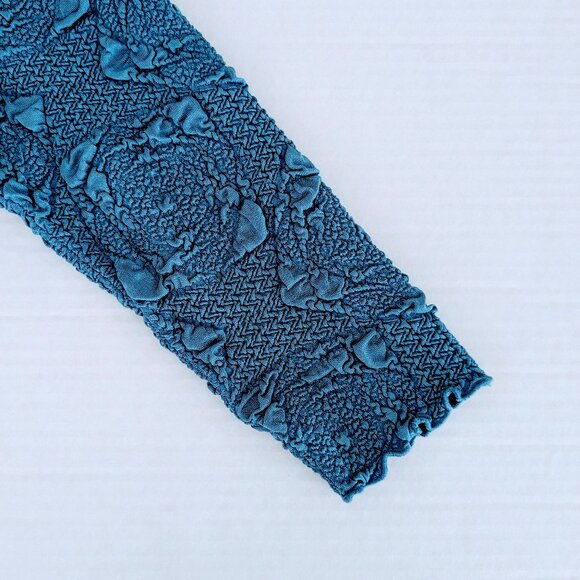 HAYSTACKS Women's Surreal Textured Top Blouse Size S Blue NWOT - Picture 4 of 5